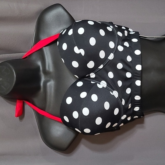 Unique  & Classic Other - NWT Unique & Classic Bikini Swim Top Retro Halter Bra Underwire Red Blk White 3X